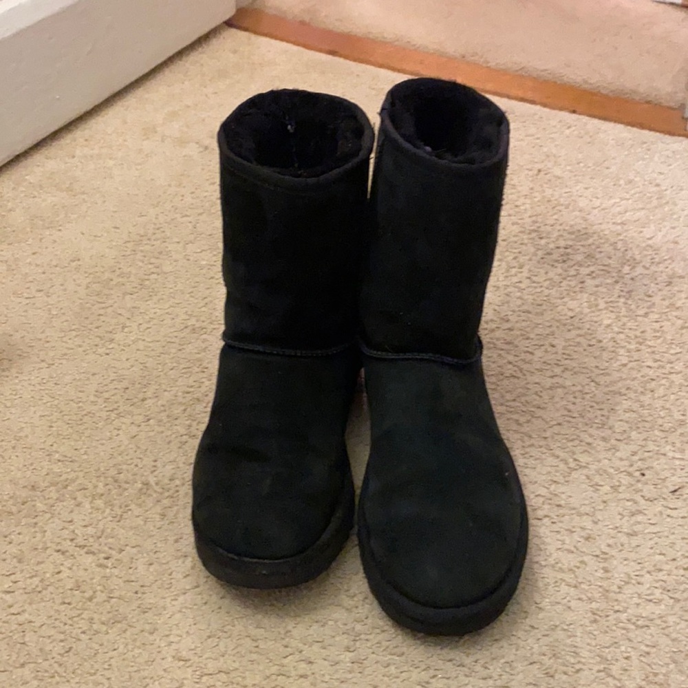 Black Ugg’s Size 8